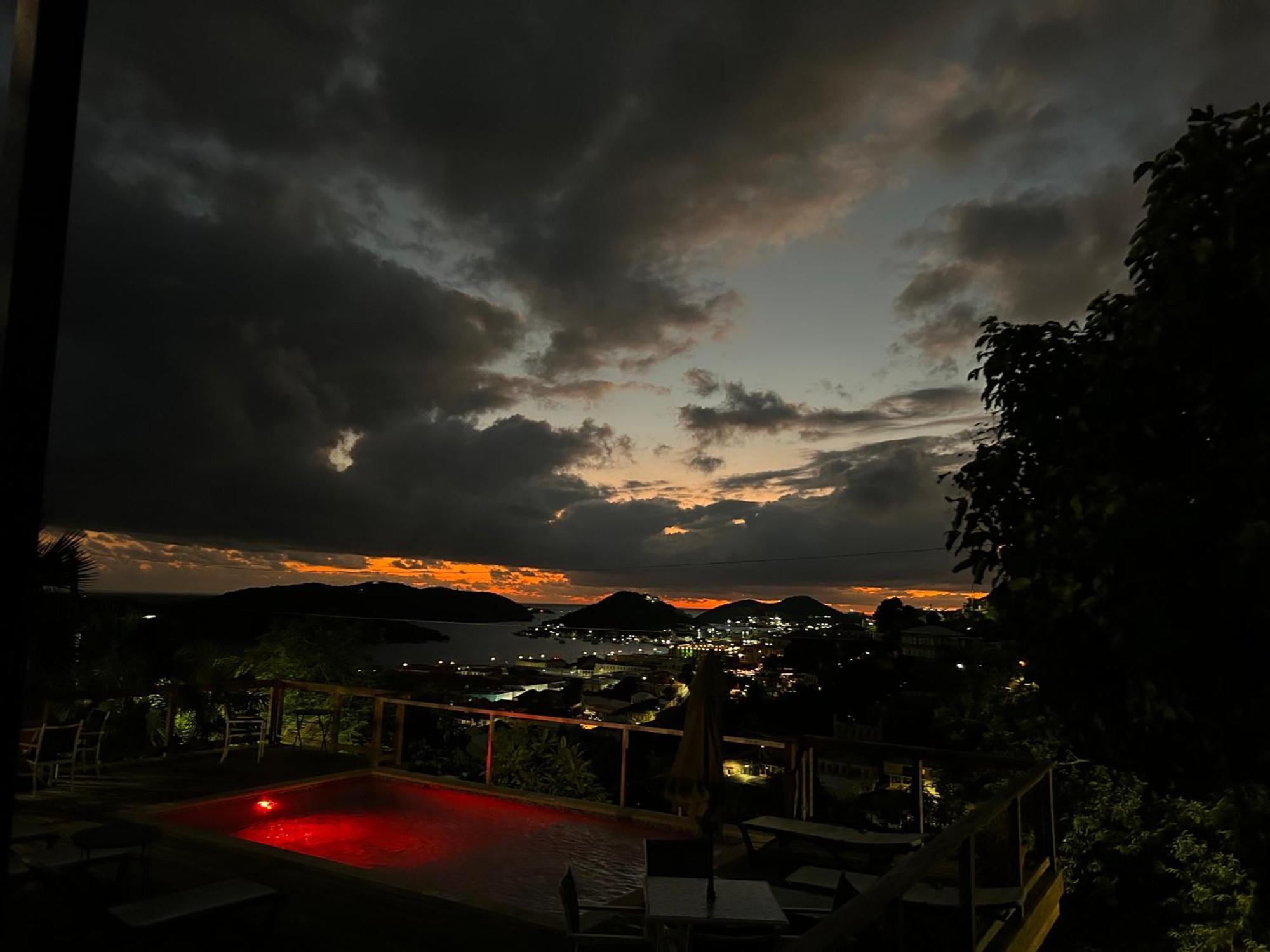 The Green Iguana Hotel Charlotte Amalie Dış mekan fotoğraf