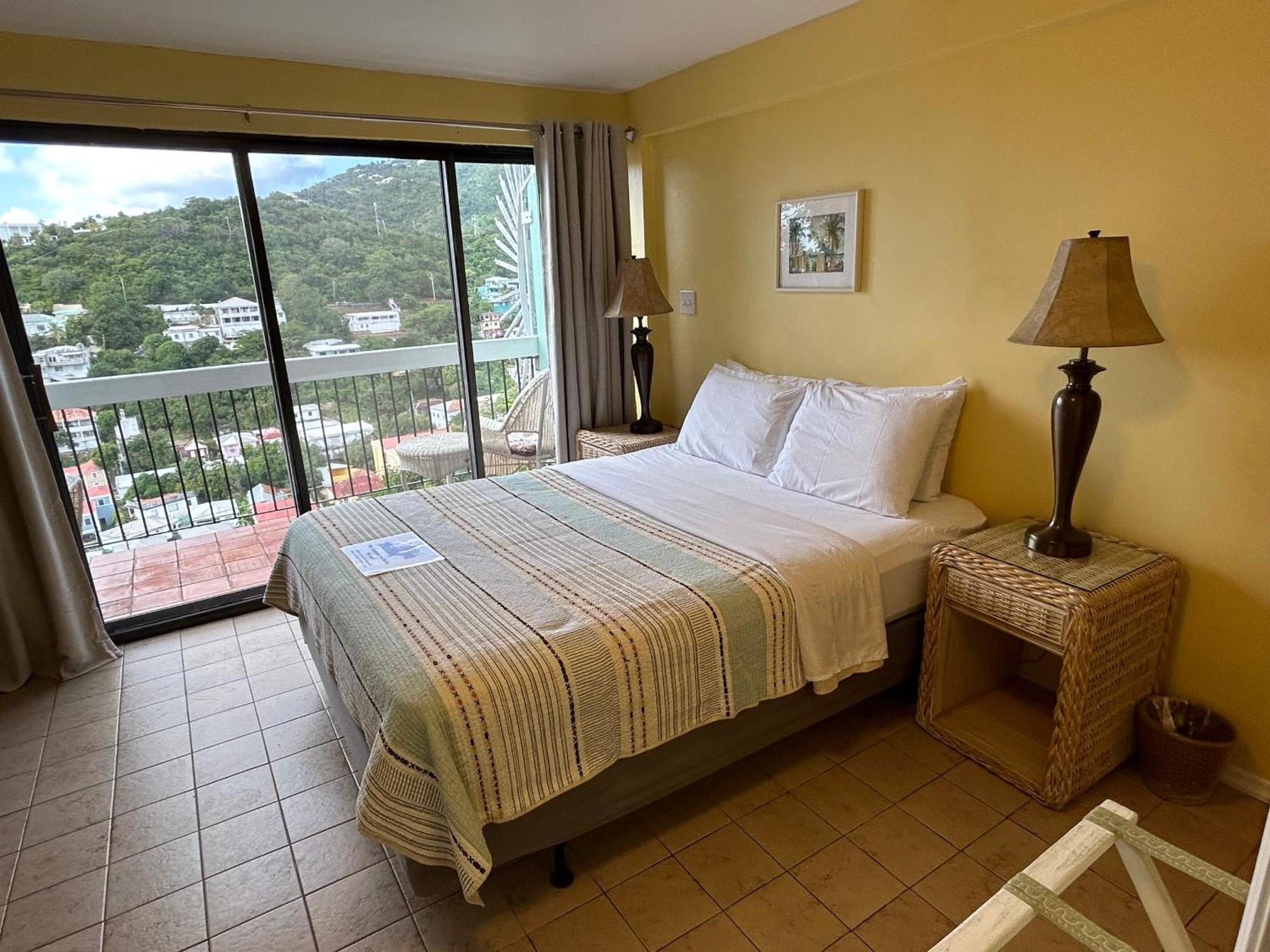The Green Iguana Hotel Charlotte Amalie Dış mekan fotoğraf